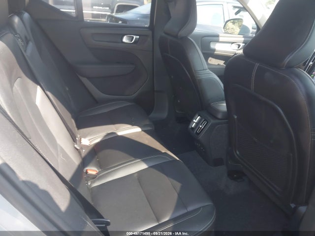 2025 VOLVO XC40 B5 CORE BRIGHT THEME 8
