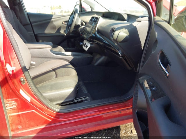 2018 TOYOTA PRIUS TWO 5