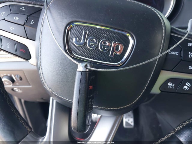 2017 JEEP GRAND CHEROKEE SRT 4X4 11