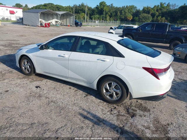 2022 HYUNDAI ELANTRA SE 3