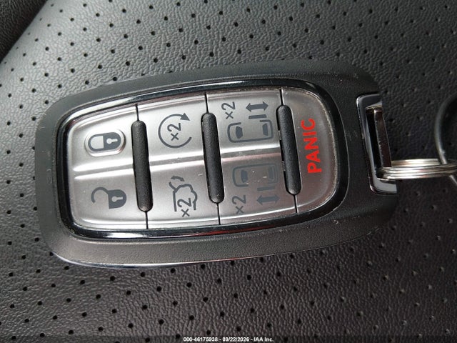 2026 CHRYSLER PACIFICA SELECT 11