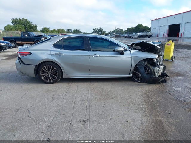2018 TOYOTA CAMRY SE 13