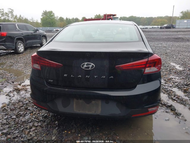 2019 HYUNDAI ELANTRA SE 17