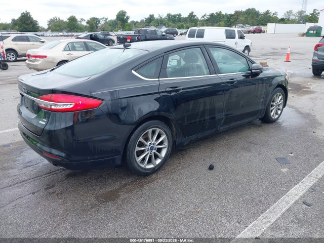2017 FORD FUSION SE 4