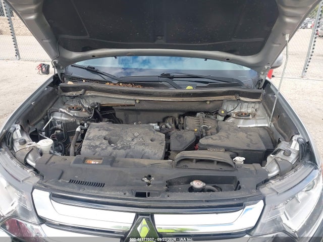 2018 MITSUBISHI OUTLANDER ES/LE/SE/SEL 10