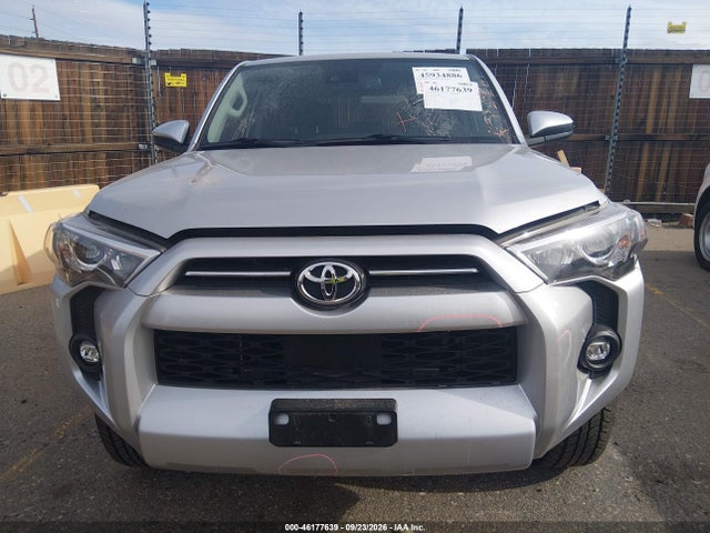 2022 TOYOTA 4RUNNER SR5 13