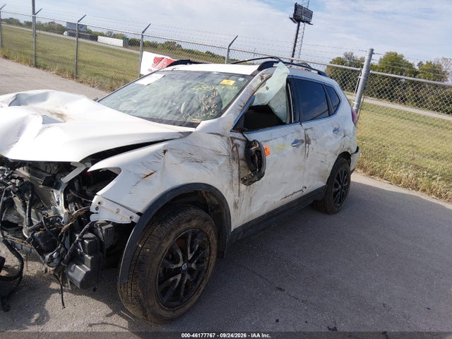 2018 NISSAN ROGUE SV 12