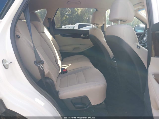 2017 KIA SORENTO 2.4L LX 8