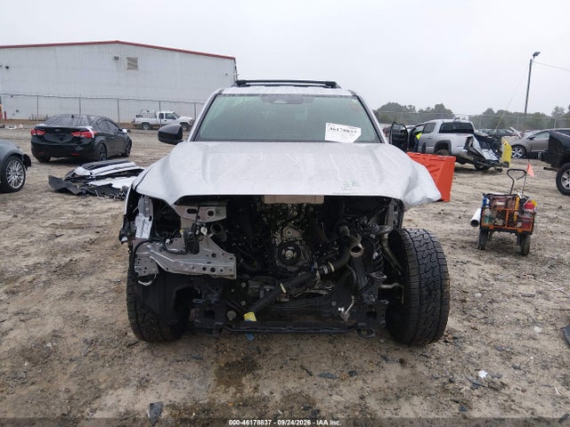 2025 TOYOTA 4RUNNER SR5 6