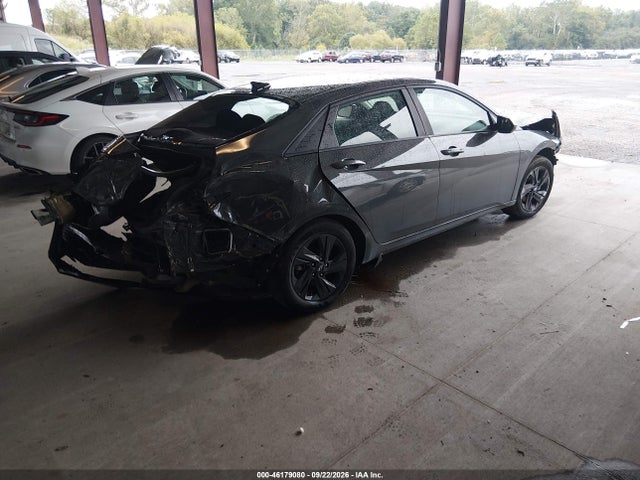 2023 HYUNDAI ELANTRA SEL 4