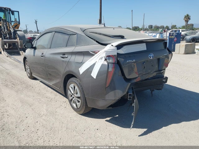 2017 TOYOTA PRIUS THREE 3