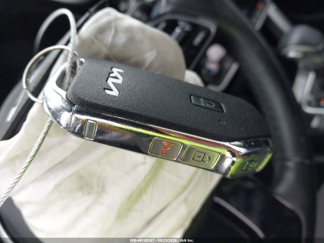 2023 KIA SELTOS S 11