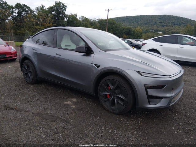 2026 TESLA MODEL Y PERFORMANCE ALL-WHEEL DRIVE