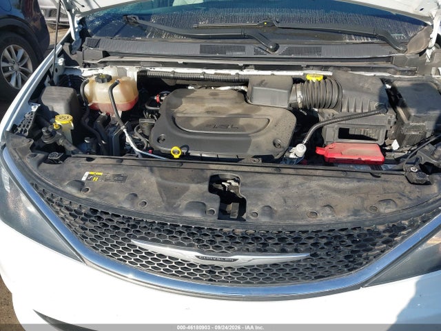 2021 CHRYSLER VOYAGER LXI 10