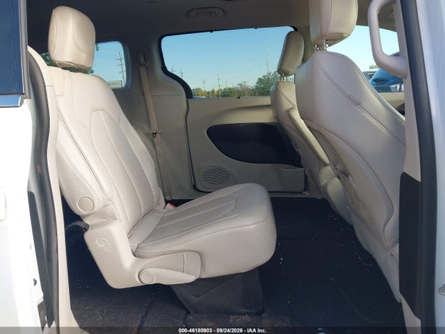 2021 CHRYSLER VOYAGER LXI 8