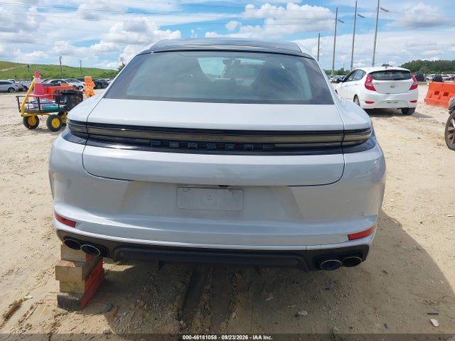 2024 PORSCHE PANAMERA 4 17