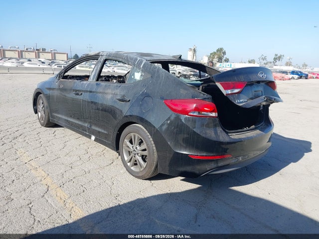 2017 HYUNDAI ELANTRA SE 3