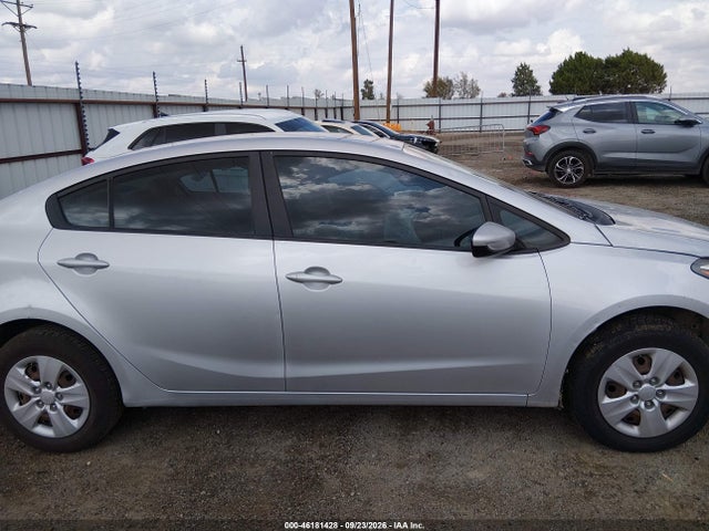 2018 KIA FORTE LX 14