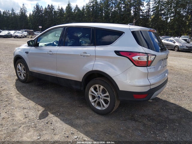 2017 FORD ESCAPE SE 3