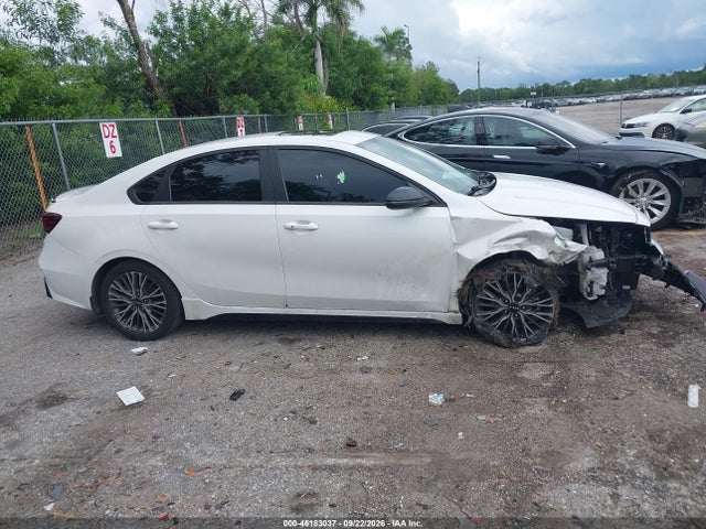 2023 KIA FORTE GT-LINE 13