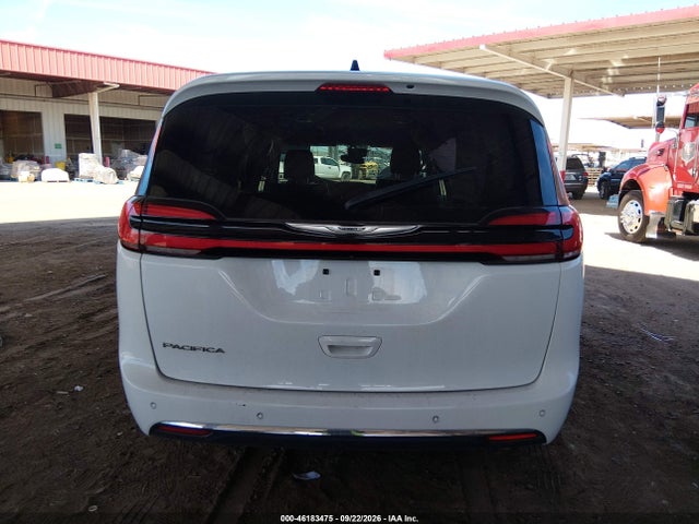 2023 CHRYSLER PACIFICA TOURING L 17