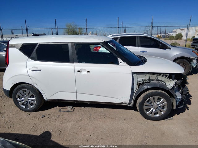 2021 KIA SOUL LX 14