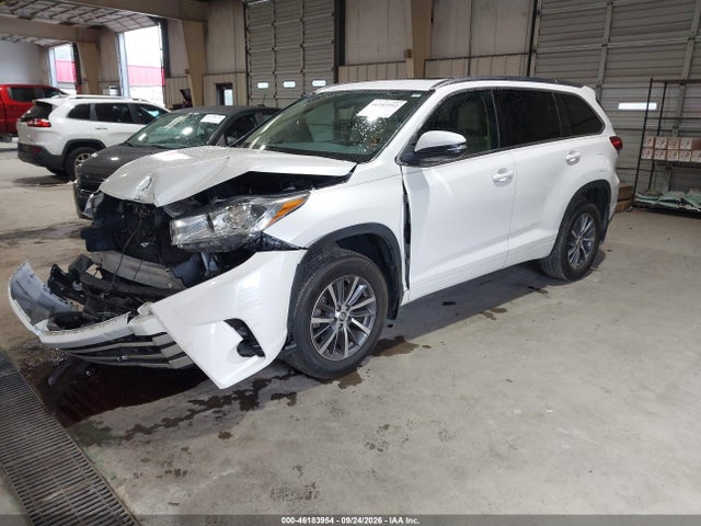 2017 TOYOTA HIGHLANDER XLE 2