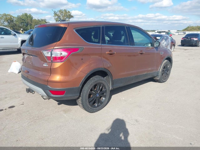 2017 FORD ESCAPE SE 4