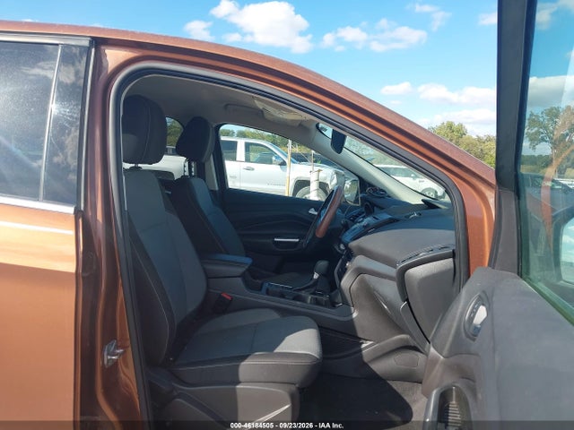 2017 FORD ESCAPE SE 5