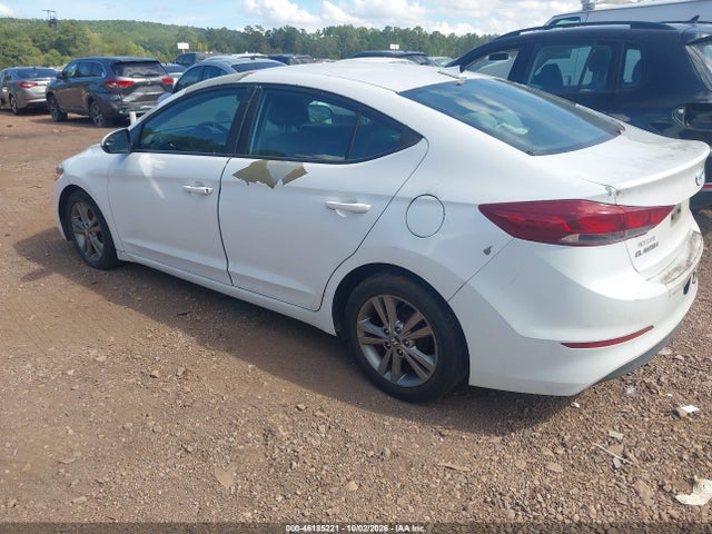 2017 HYUNDAI ELANTRA SE 3