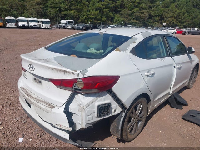2017 HYUNDAI ELANTRA SE 11