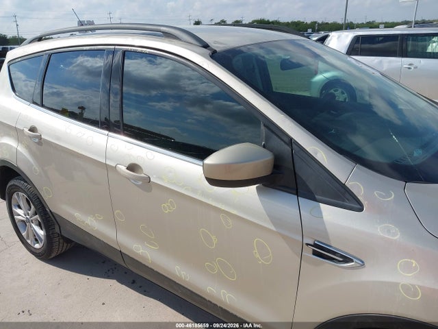 2018 FORD ESCAPE SE 17