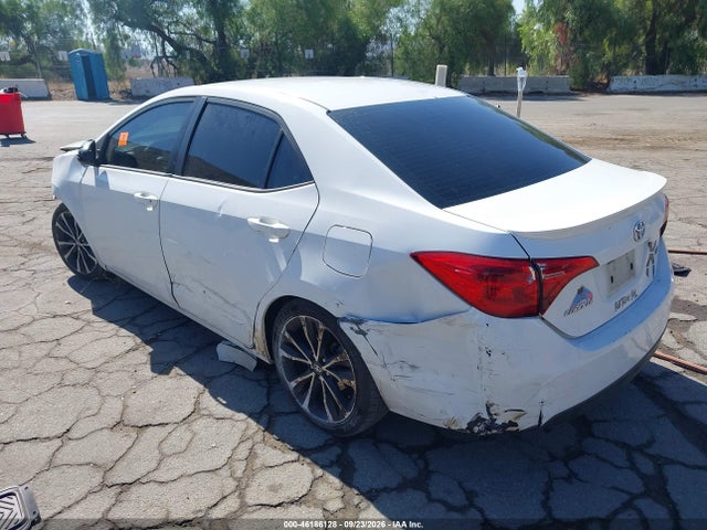 2017 TOYOTA COROLLA SE 3