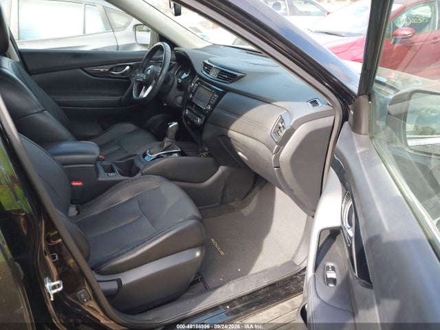 2017 NISSAN ROGUE SL 5