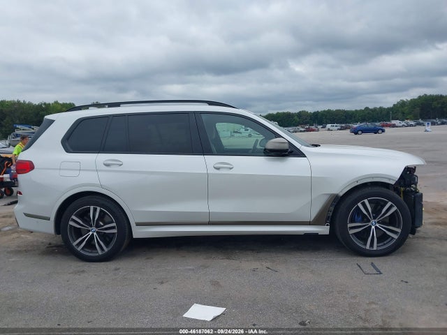 2022 BMW X7 M50I 14