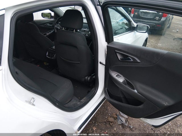 2017 CHEVROLET MALIBU 1LT 8