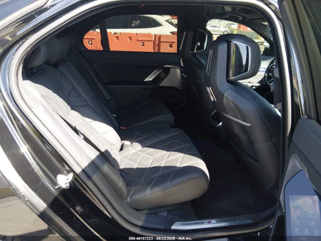 2024 BMW I7 EDRIVE50 8