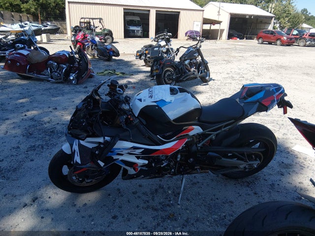 2026 BMW S 1000 RR 13
