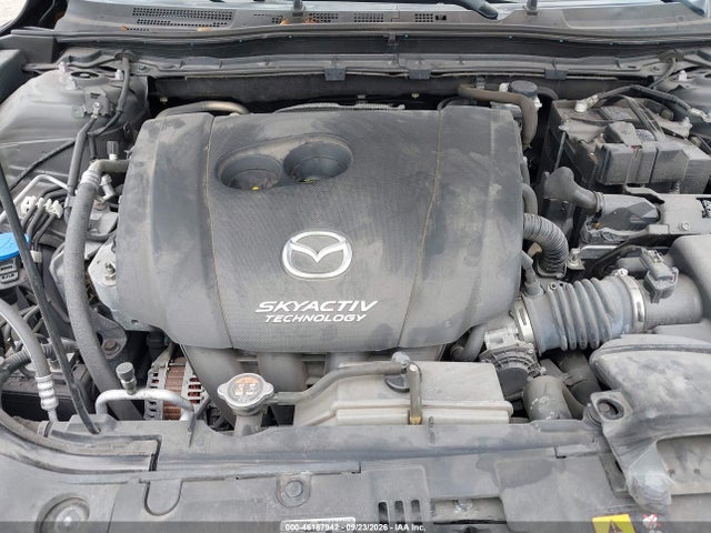 2018 MAZDA MAZDA3 TOURING 10