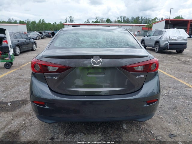 2018 MAZDA MAZDA3 TOURING 16