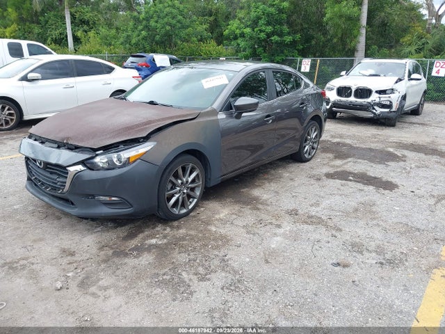 2018 MAZDA MAZDA3 TOURING 2