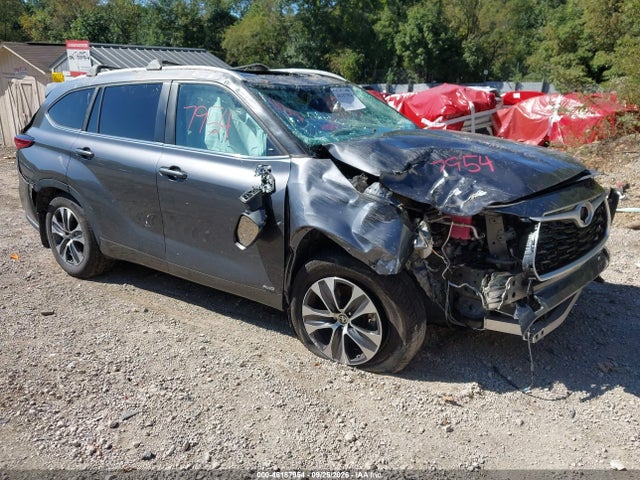 2023 TOYOTA HIGHLANDER HYBRID XLE