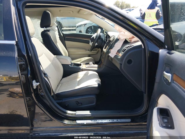 2018 CHRYSLER 300 300C 5