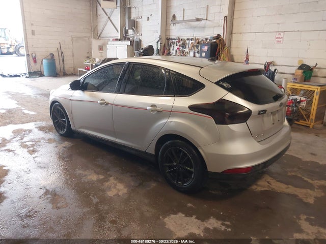 2017 FORD FOCUS SE 3