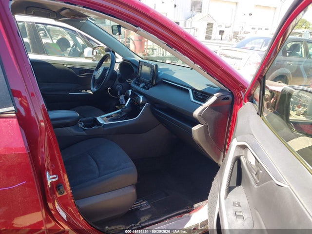 2019 TOYOTA RAV4 LE 5