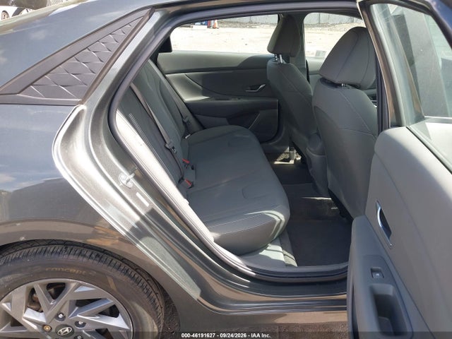 2024 HYUNDAI ELANTRA SEL 8
