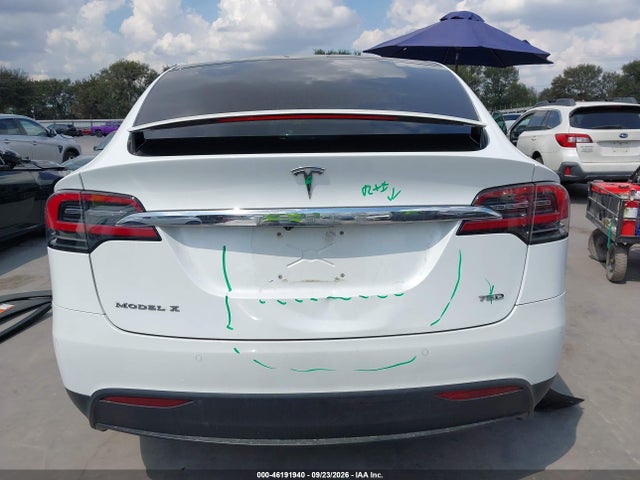 2017 TESLA MODEL X 16