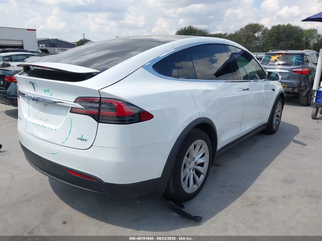 2017 TESLA MODEL X 4