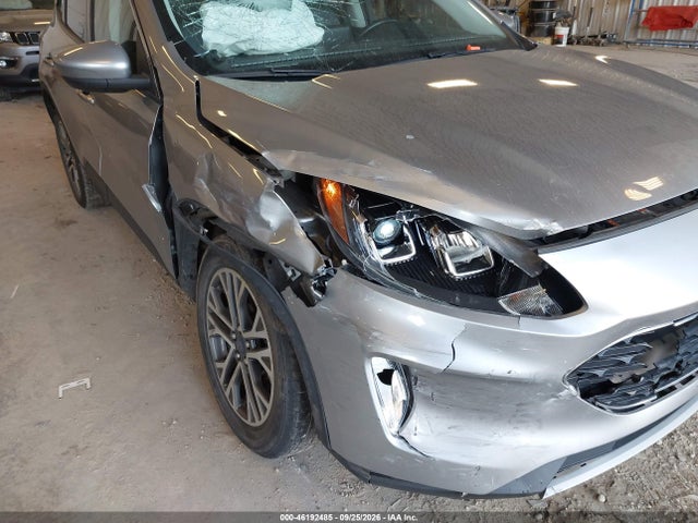 2021 FORD ESCAPE SEL 6