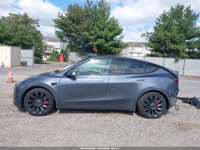 2022 TESLA MODEL Y PERFORMANCE 14